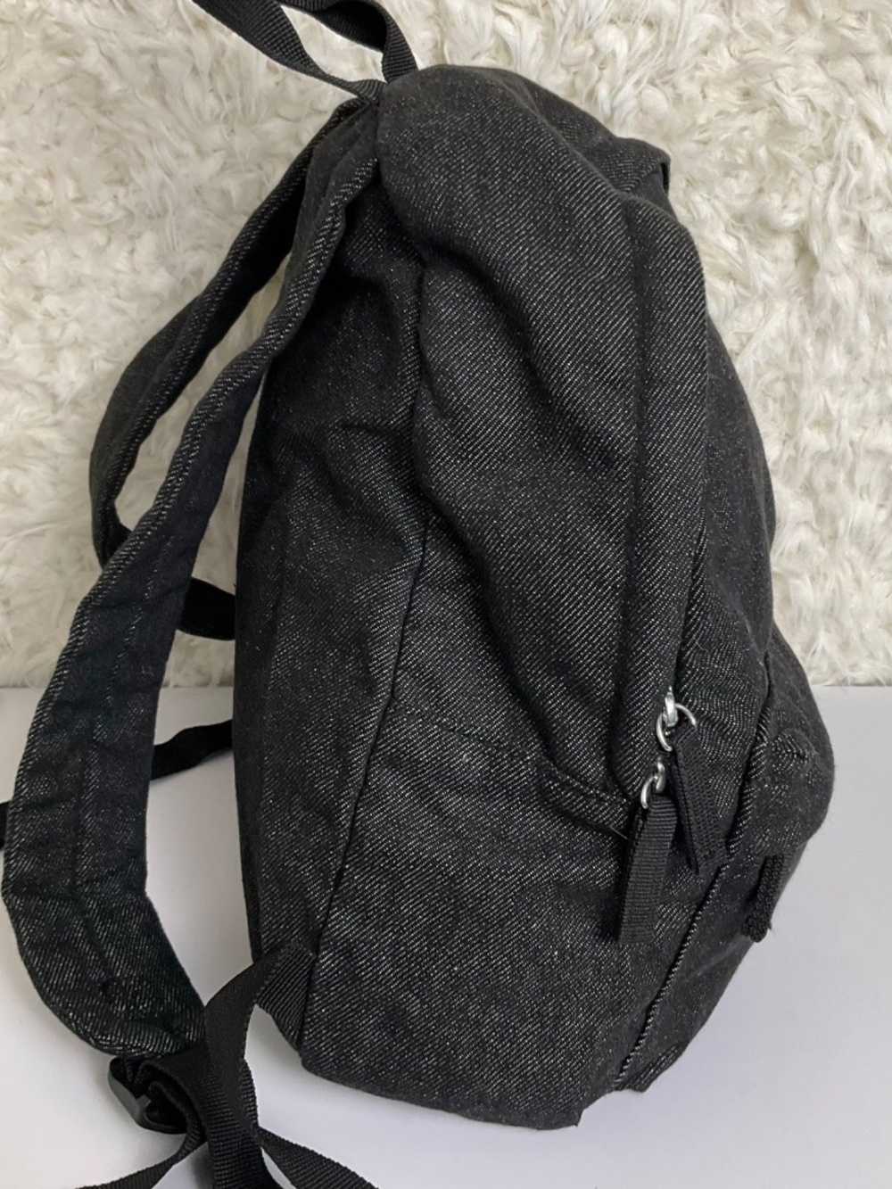 VOLCOM WOMEN'S MINI BACKPACK! - Picture 10 of 13